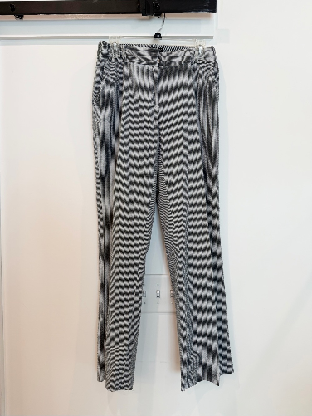 Willie Smith Women’s Navy & White Pinstripe Pants size 8
